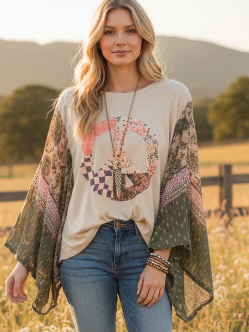 🚨SOLD🚨Women’s Boho Peace Sign Kimono Top NWOT - Picture 2 of 8